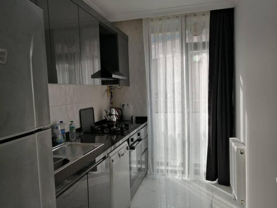 şişli Apartment, 2 Bedrooms, 250 M Metro, New Modern Daire