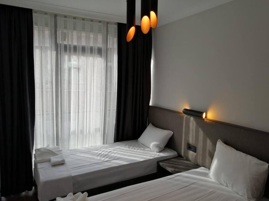 şişli Apartment, 2 Bedrooms, 250 M Metro, New Modern